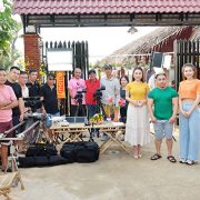 Đạo diễn Quyền Lộc làm phim Tết ‘Về nhà ăn Tết đi con’