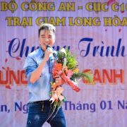 Xúc động hoàn cảnh của phạm nhân, Đàm Vĩnh Hưng đã làm điều bất ngờ