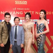 Hoa hậu Tường Vy rạng rỡ tại Lễ trao giải Quả bóng vàng Việt Nam 2019