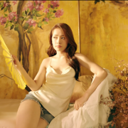 Chi Pu tung teaser “nóng” gây sốt cộng đồng mạng
