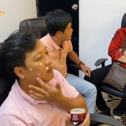 Trường Giang thú nhận bị Nhã Phương “ép” xài kem dưỡng da mặt