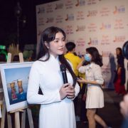 Lý Nhã Kỳ nền nã thanh lịch dự khai mạc Lễ hội áo dài