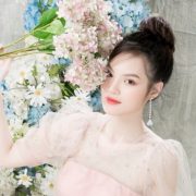 Tân binh Vpop Sunny Đan Ngọc xúc động khi MV debut đạt 1 triệu view