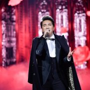 Mr Đàm chi khủng tổ chức họp báo ra mắt MV Je T’aime như liveshow