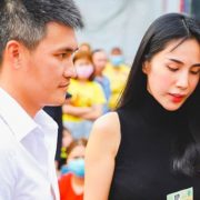 Thủy Tiên trở lại miền Trung cùng chồng