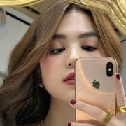 Fan nhắc Ngọc Trinh làm từ thiện