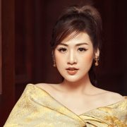 Tú Anh chạnh lòng vì bị nói ‘á hậu vô tích sự’