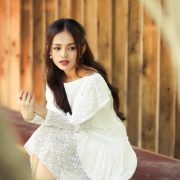 Thanh Trúc 9X phải điều trị trầm cảm