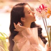 Thái Tuyết Trâm khoe nhan sắc mong manh gây thương nhớ