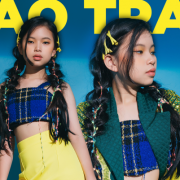 Susi Bảo Trân khoe thần thái high fashion trong bộ ảnh Giáng sinh