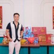 Nam vương Cao Xuân Tài hạnh phúc đón năm mới 2021 cùng báo giới