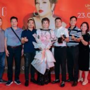 Minishow “Mình bước qua đời nhau” gây quỹ 170 triệu đồng tặng trẻ em đón Tết