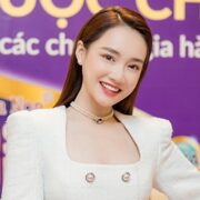 Nhã Phương từng stress vì bị chê nuôi con còi