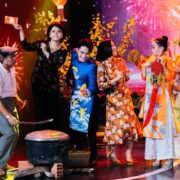 Tưng bừng với “Tự Trào Xuân”, chương trình chào Tết 2012 với dàn sao siêu xịn