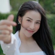 Ngô Phương Anh làm “tình địch” của Thúy Diễm trên màn ảnh