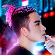 Nguyễn Hoàng Nam thay đổi phong cách badboy tóc tết màu hồng “cực ngầu”