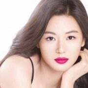Jeon Ji Hyun bị đồn ly hôn vì chồng ngoại tình