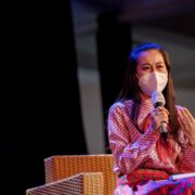 Nam Thư rớt nước mắt khi dẫn dắt chương trình “Thành phố 18h”
