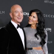 Bạn gái khen tỷ phú Jeff Bezos là người đàn ông ‘tuyệt vời’