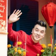 Ưng Hoàng Phúc ‘quậy’ hết cỡ trong MV Tết