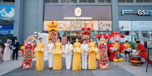 Royal Bird Nest khai trương chi nhánh 3 chinh phục hành trình mới