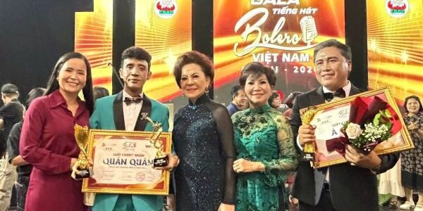 Phạm Công Hoàn đăng quang giải Quán quân dòng bolero trữ tình