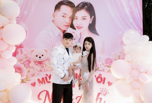 Ca nhạc sĩ Kannan Nguyễn tổ chức tiệc mừng con gái út tròn 1 tuổi