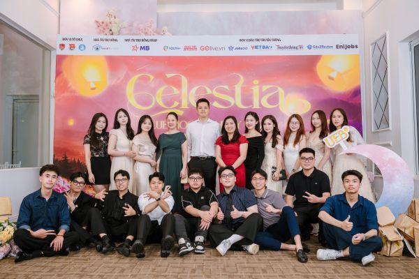 Blue Moon Party 2026: Khoảnh khắc tri ân và trưởng thành của sinh viên UEB